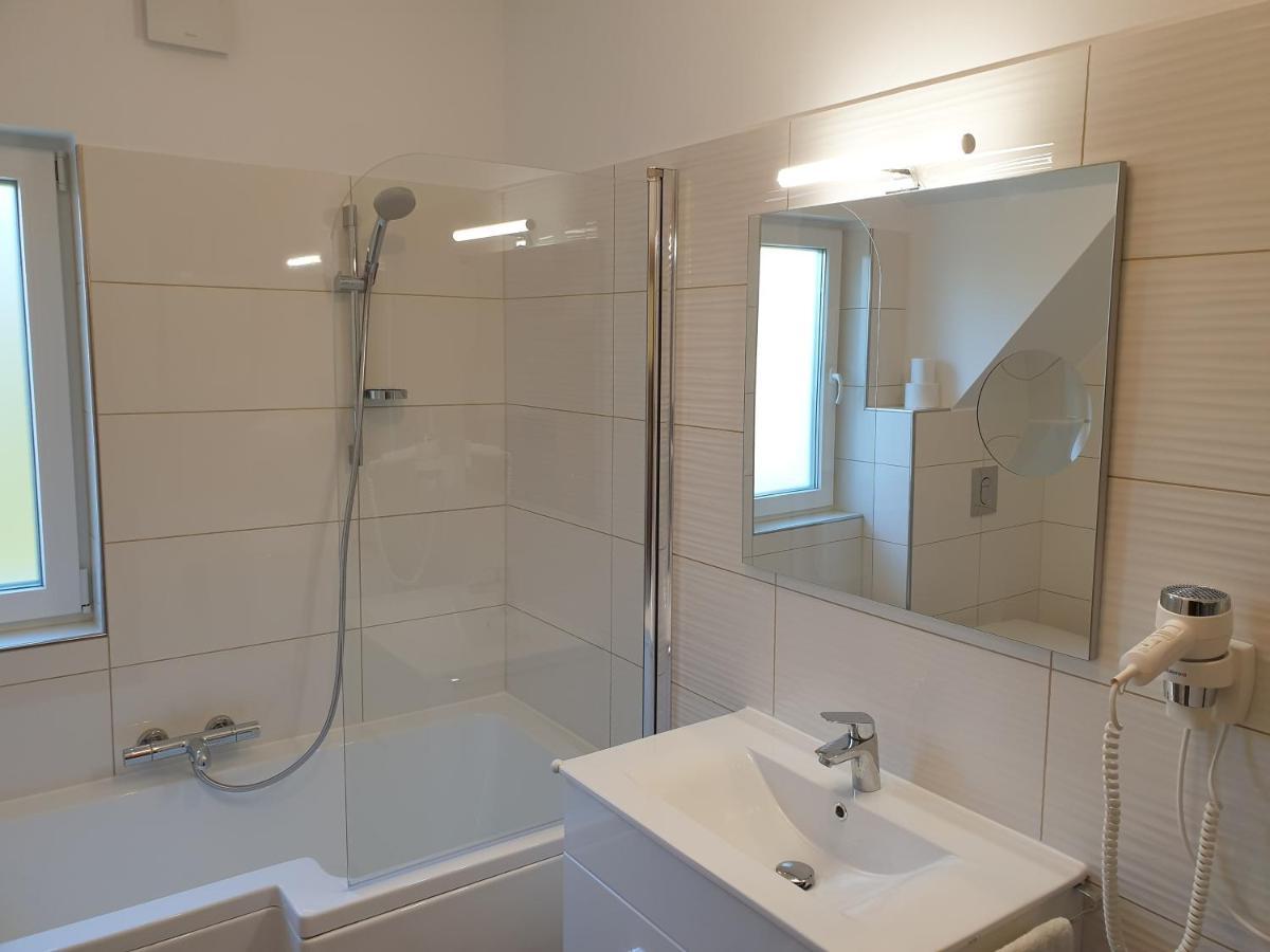 Martika Apartment Шиофок Экстерьер фото