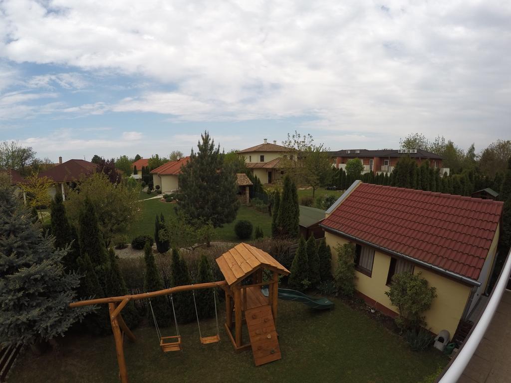 Martika Apartment Шиофок Экстерьер фото
