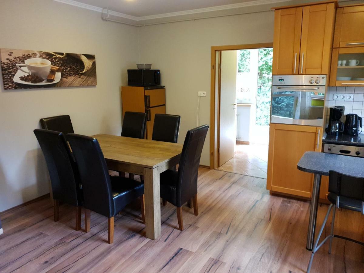 Martika Apartment Шиофок Экстерьер фото
