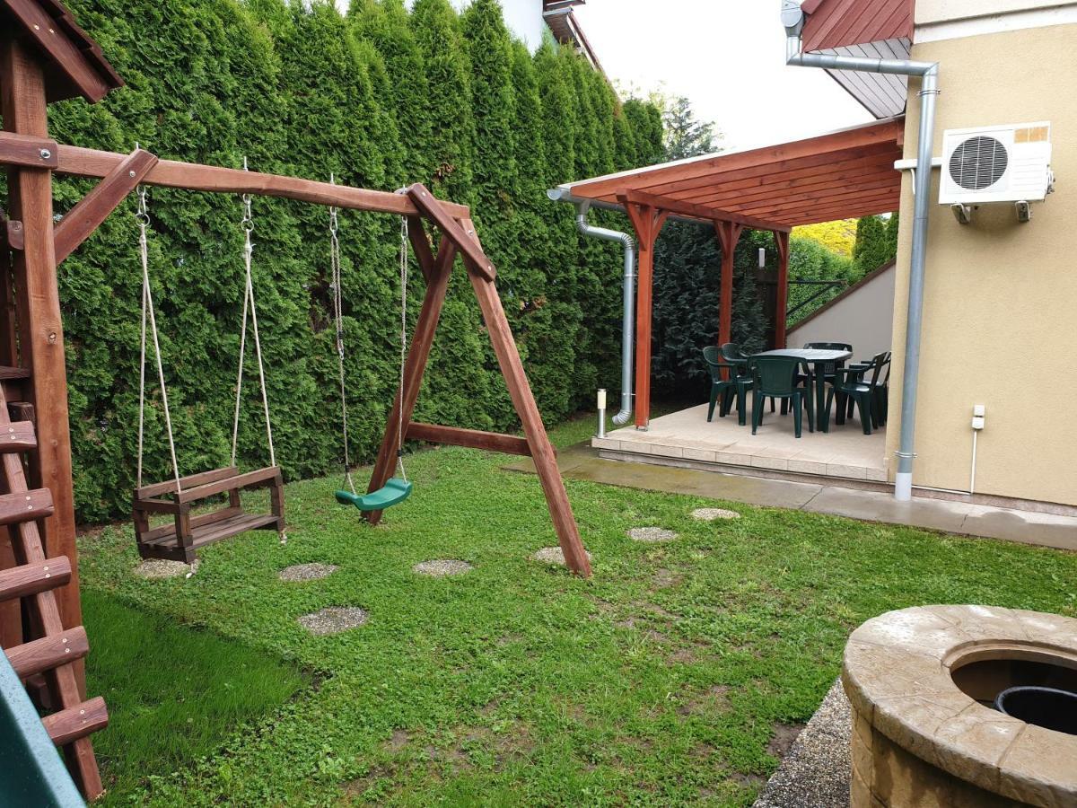 Martika Apartment Шиофок Экстерьер фото